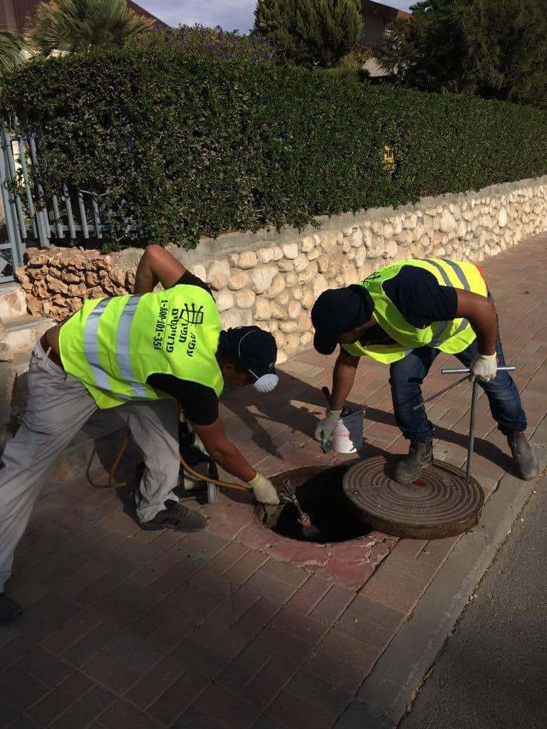 ריסוס ביוב ברחוב